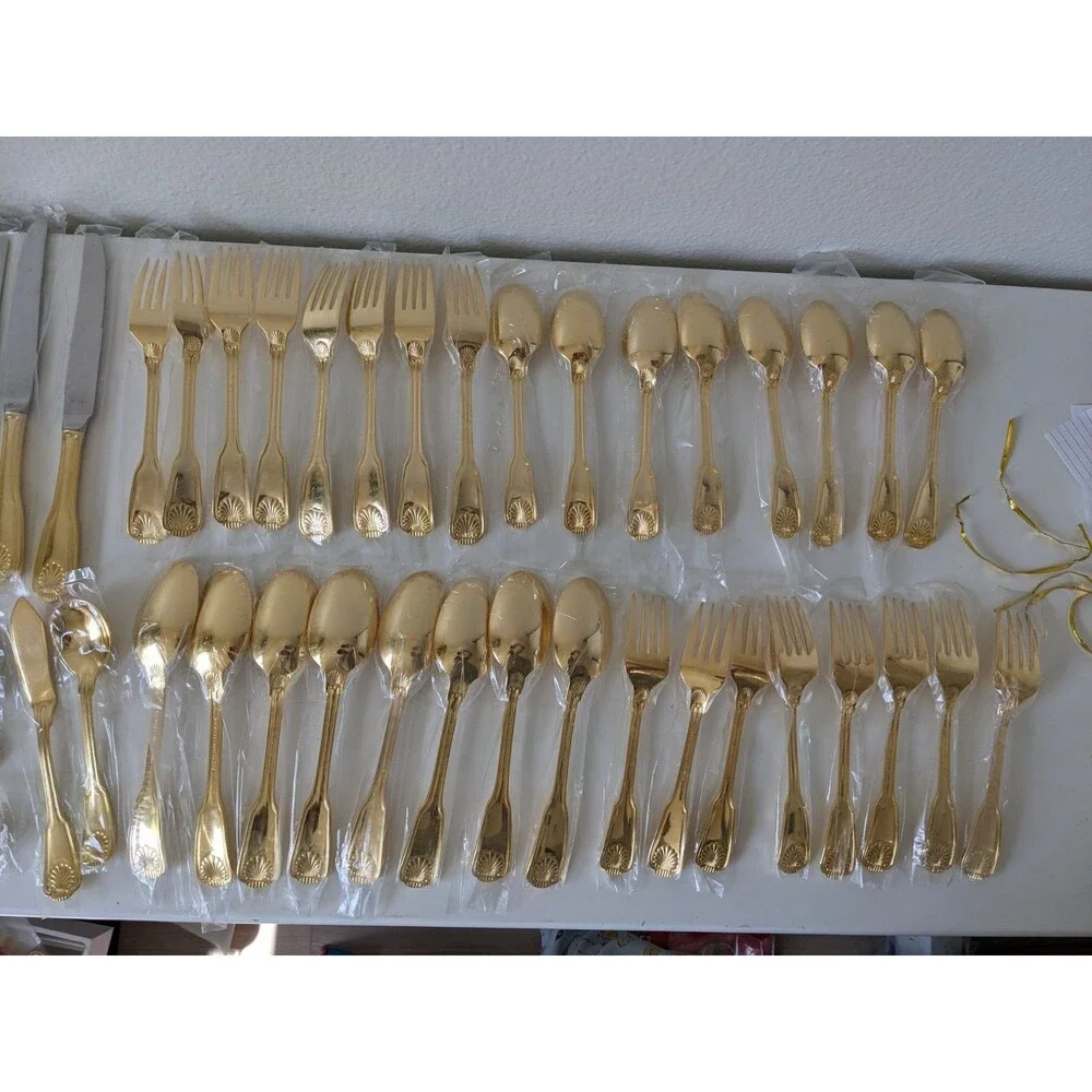 Rogers Bros EP 1847 Korea Gold Tone Shell Pattern Flatware Cutlery 46 Pc Set